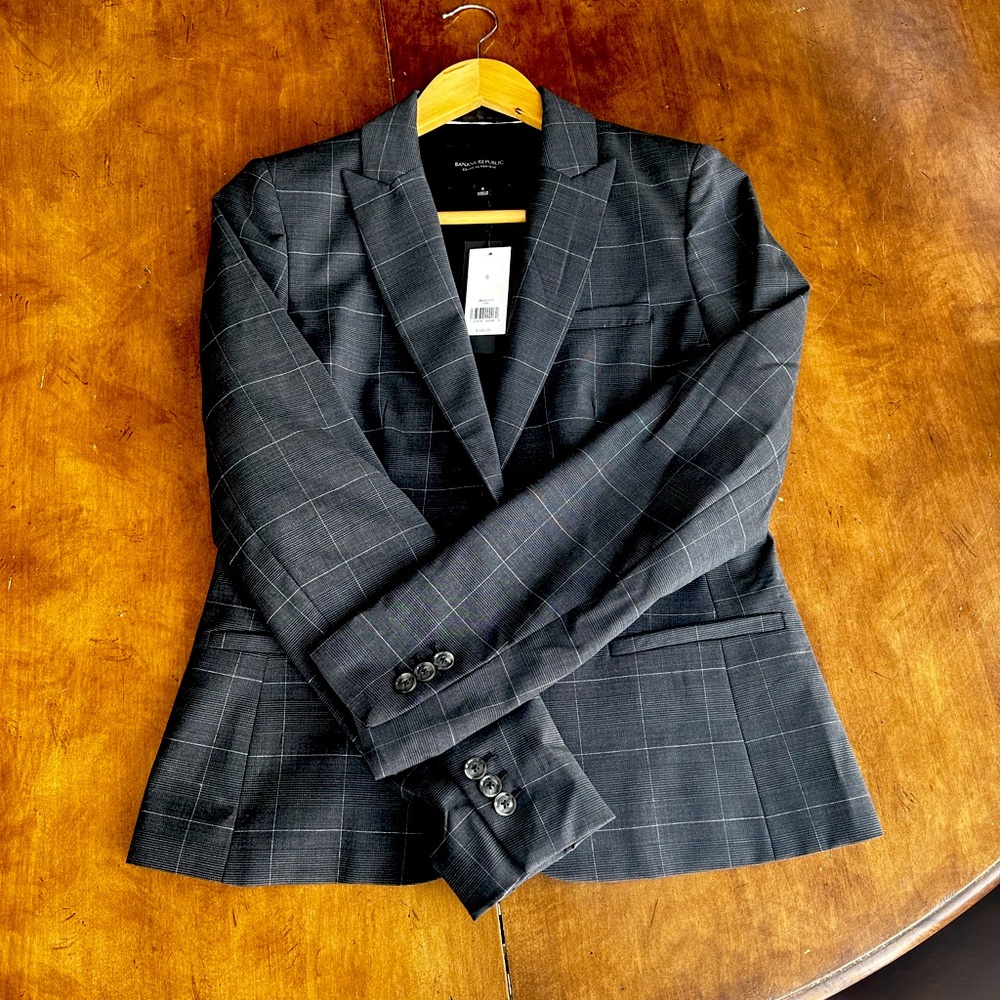 NWT Size 6 Charcoal Grey Banana Republic Blazer